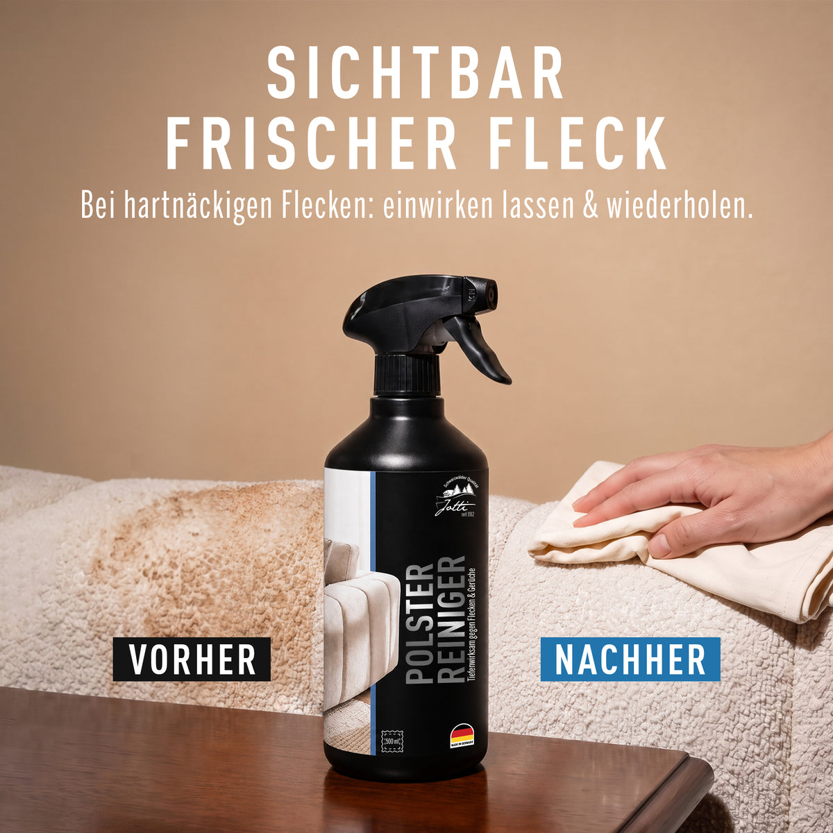 Sichtbar frischer Fleck: Polsterreiniger auf hellem Polsterbezug